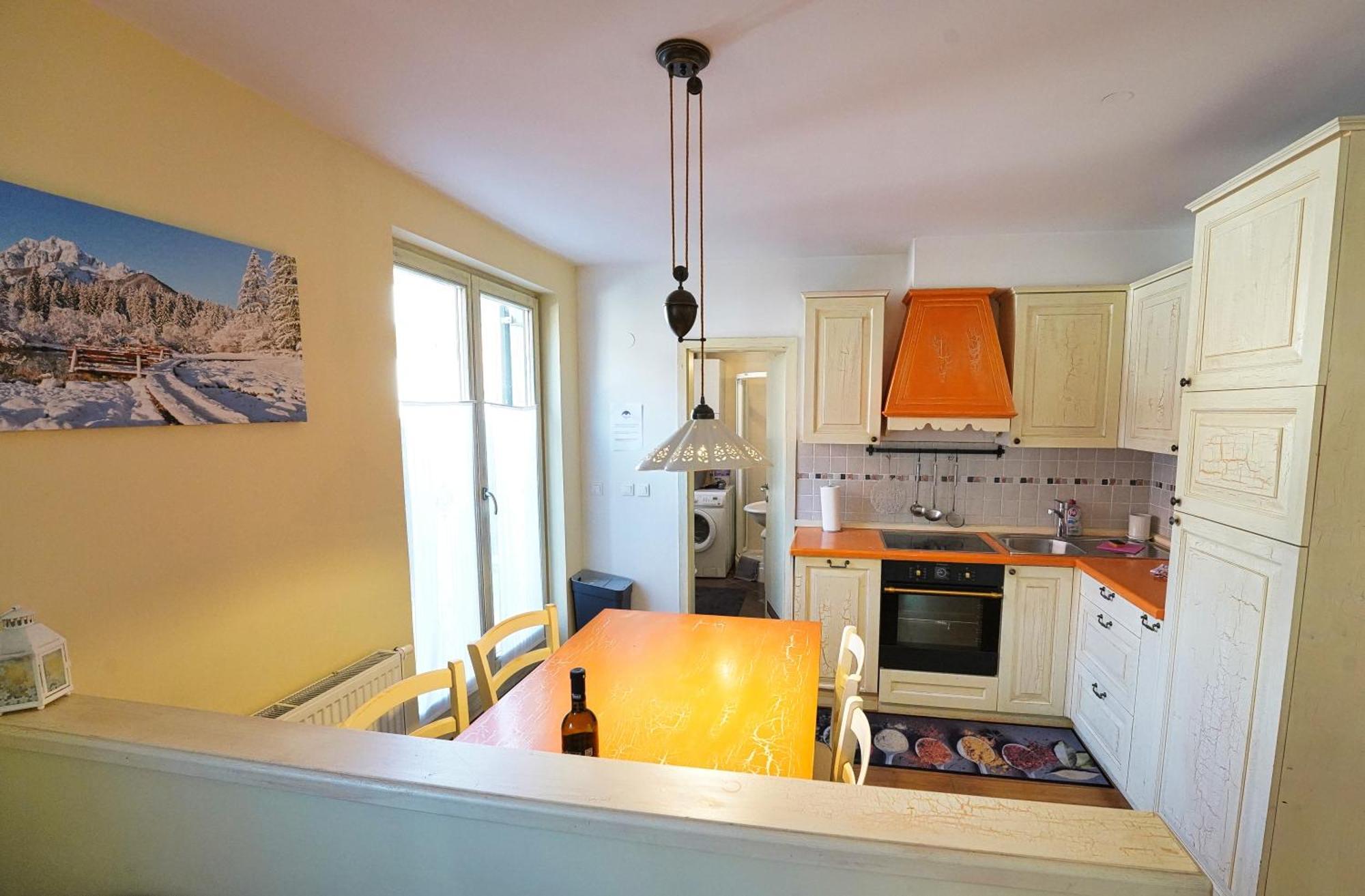 Apartment Mojstrovka With Terrace In City Center 크라니스카고라 외부 사진