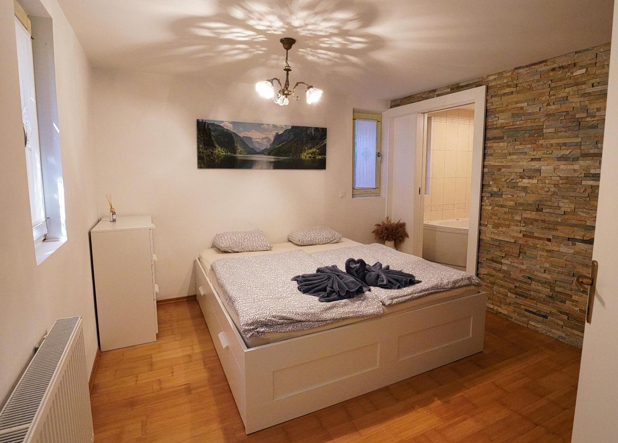 Apartment Mojstrovka With Terrace In City Center 크라니스카고라 외부 사진
