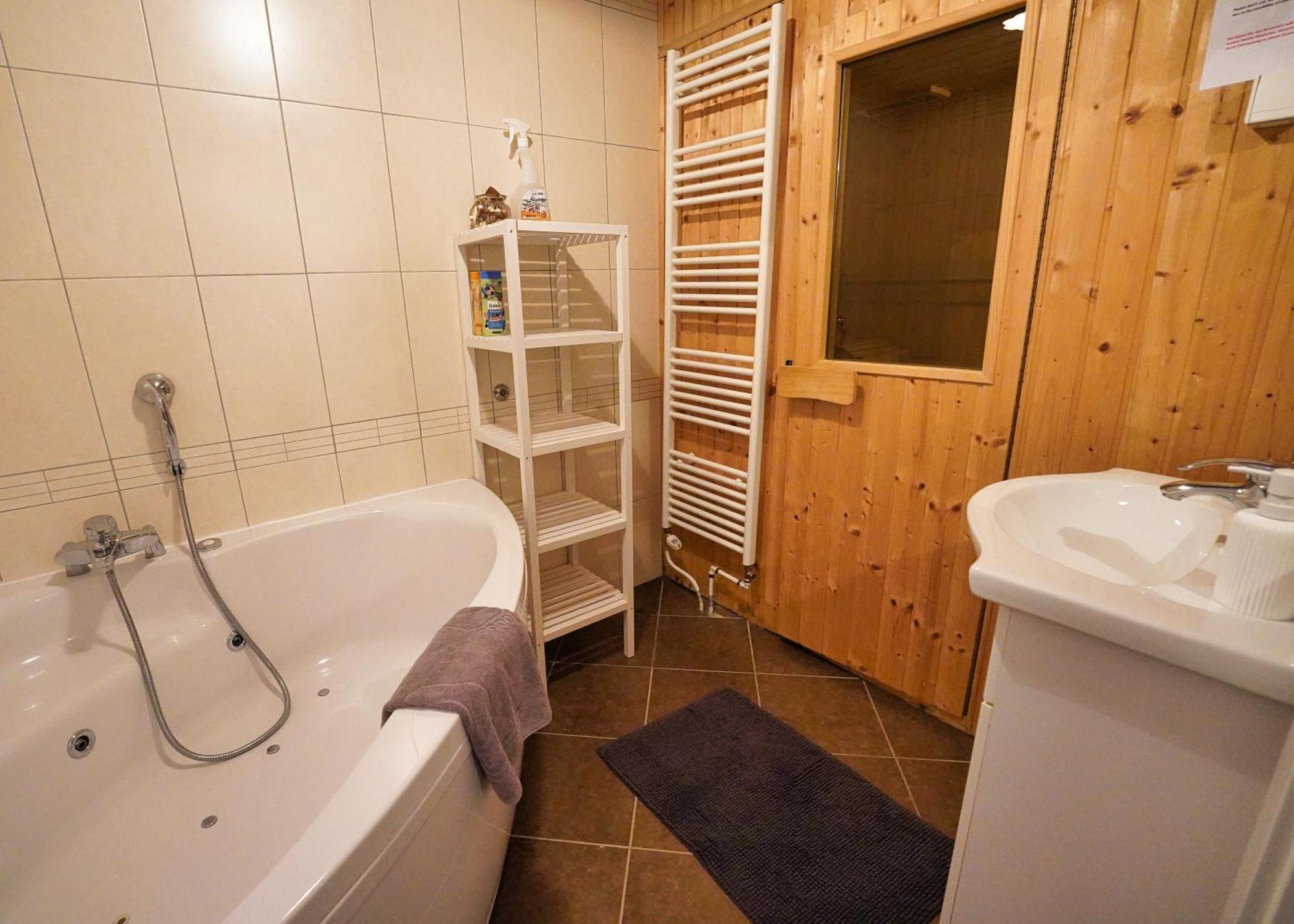 Apartment Mojstrovka With Terrace In City Center 크라니스카고라 외부 사진